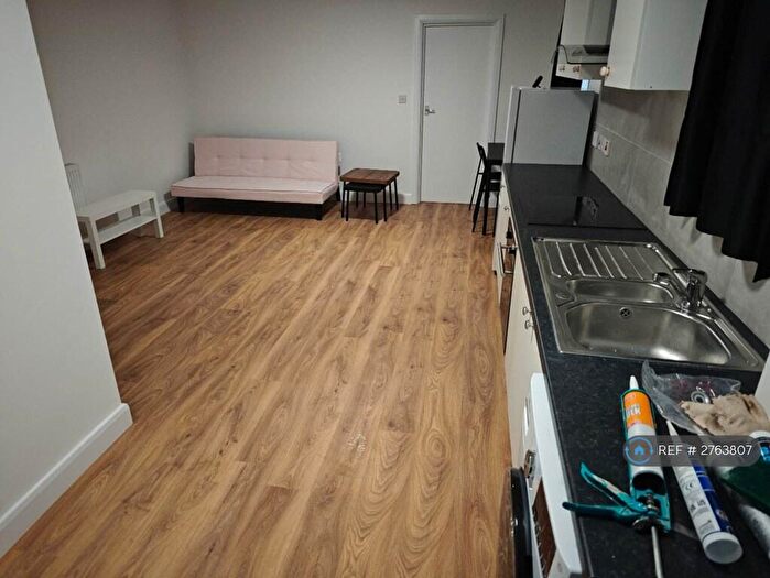 1 Bedroom Flat To Rent In Adelaide Street, Luton, LU1