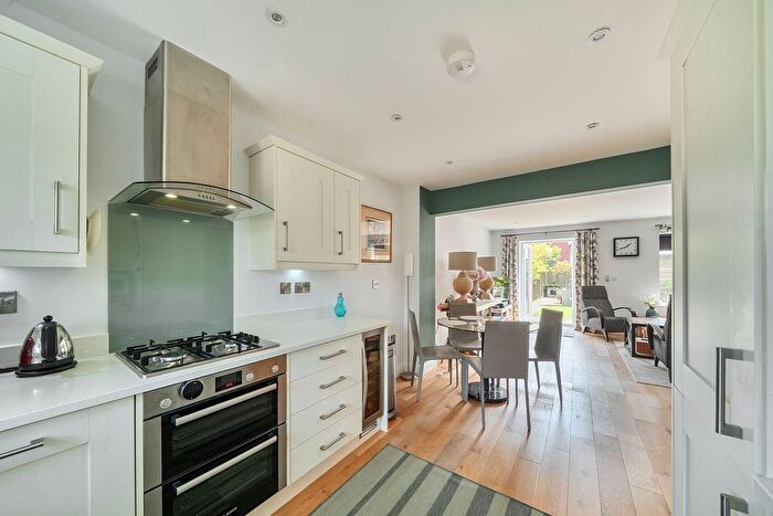 4 Bedroom Town House For Sale In Avenue Road, Lymington, SO41