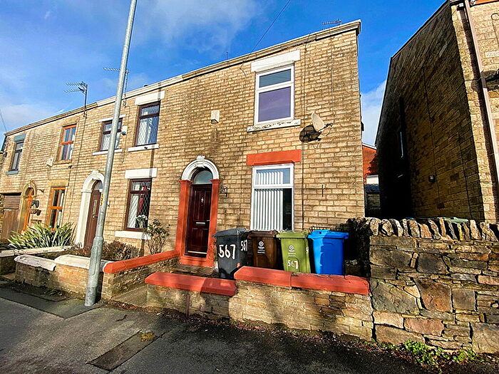 2 Bedroom End Of Terrace House For Sale In Huddersfield Road, Waterhead, Oldham, OL4