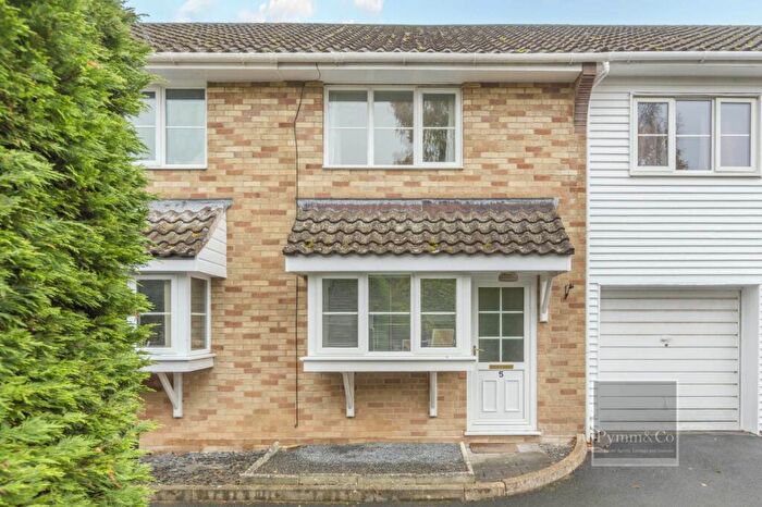 2 Bedroom House For Sale In Ellis Gardens, Keswick Hall, NR4