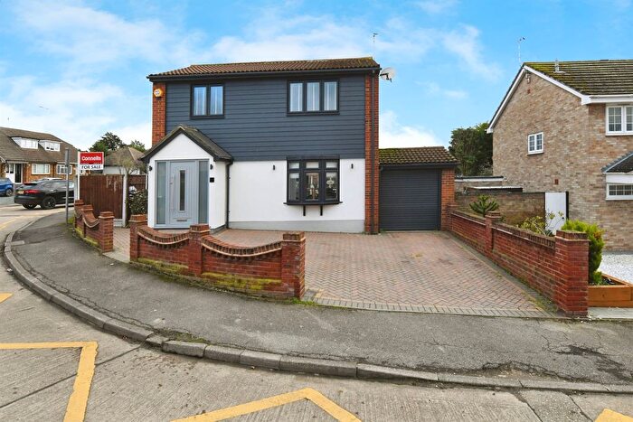 3 Bedroom Detached House For Sale In Brooklyn Drive, Rayleigh, SS6