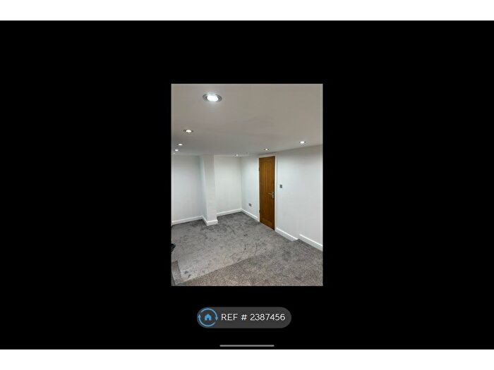 1 Bedroom Terraced House To Rent In Manchester Road, Huddersfield, HD4