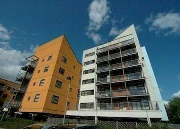 2 Bedroom Flat To Rent In The Malting Close, Bow By Bow, Stratford, London, E3