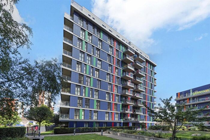 3 Bedroom Penthouse To Rent In Hatton Road, Wembley, HA0