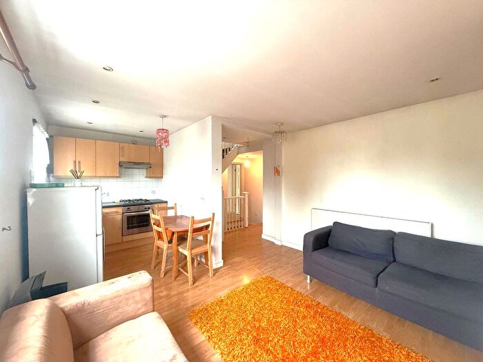 2 Bedroom Maisonette To Rent In Spring Grove Road, Hounslow, TW3