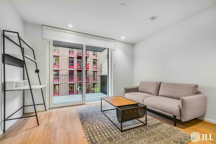 1 Bedroom Flat To Rent In Curlew House, London, E14