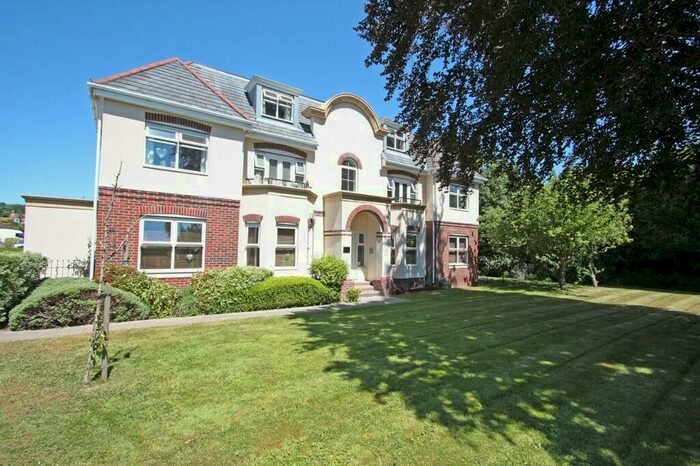 2 Bedroom Apartment To Rent In Oysell Gardens, Fareham, PO16