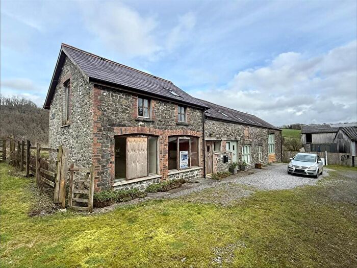 2 Bedroom Barn Conversion For Sale In Llandeilo, SA19