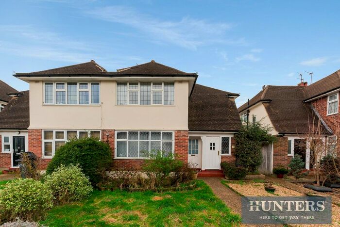 2 Bedroom Maisonette To Rent In Barnes End, New Malden, KT3