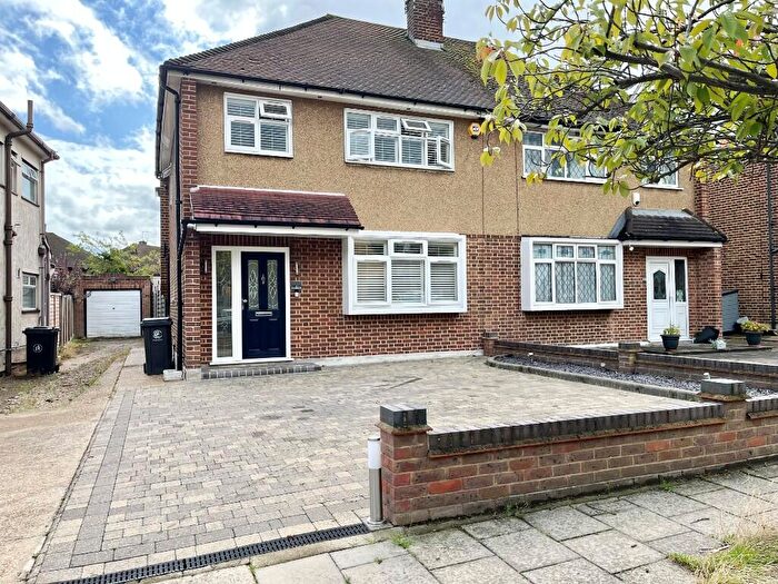 3 Bedroom Semi-Detached House For Sale In Gillian Crescent, Gidea Park, RM2