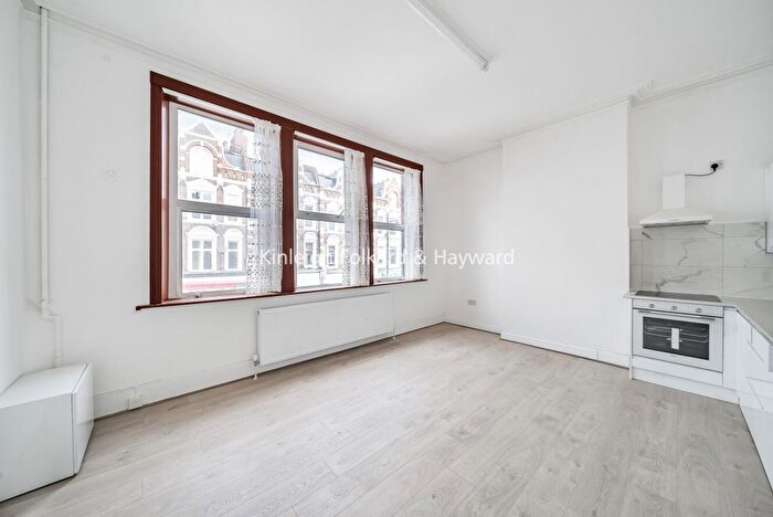 2 Bedroom Flat To Rent In Broadway Parade, London, N8