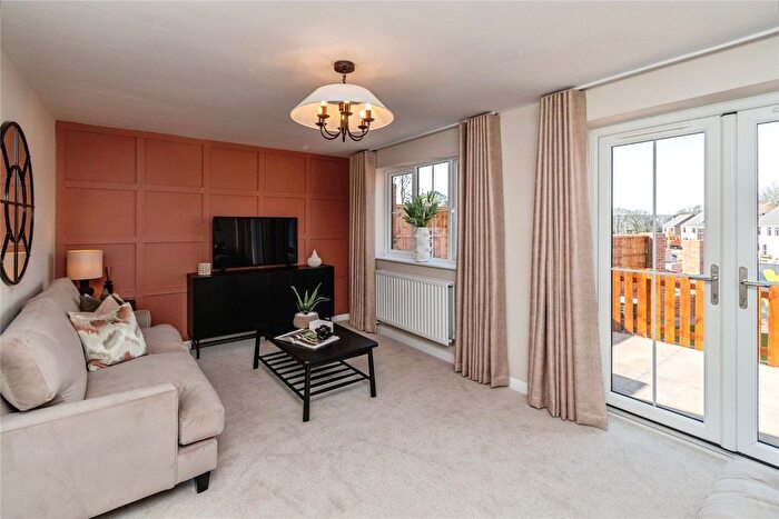 3 Bedroom Semi-Detached House For Sale In Pear Tree Lane, Coseley, West Midlands, WV14