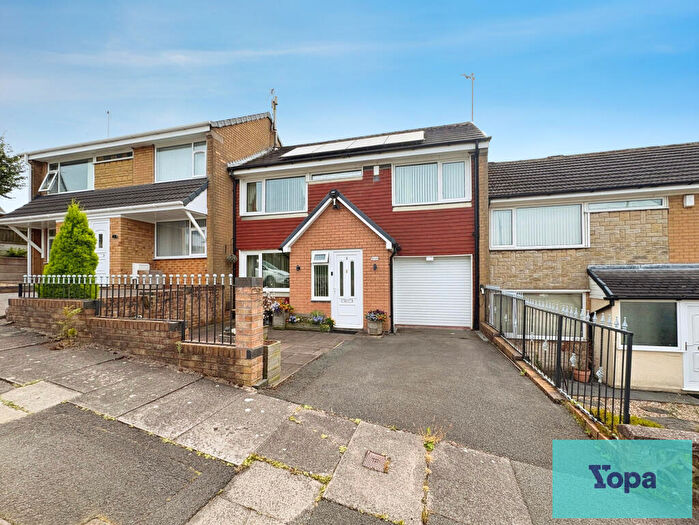 3 Bedroom Town House For Sale In Brieryhurst Close, Abbey Hulton, Stoke-on-trent, ST2