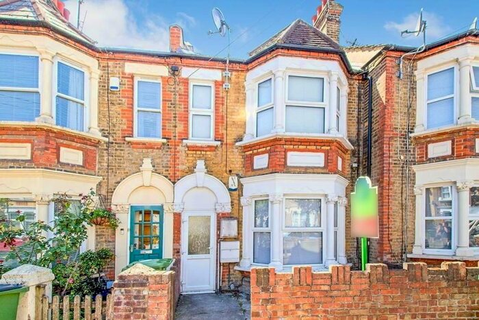 2 Bedroom Flat To Rent In Gatling Road, London, SE2