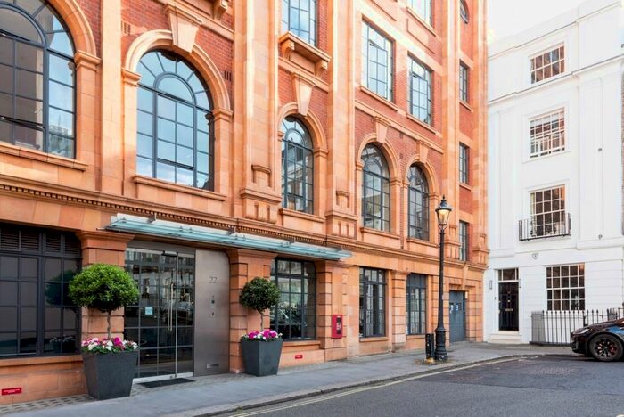 3 Bedroom Flat To Rent In Trevor Square, London, SW7