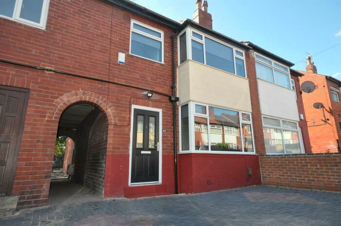 5 Bedroom Terraced House To Rent In Welton Mount, Hyde Park, Leeds, LS6