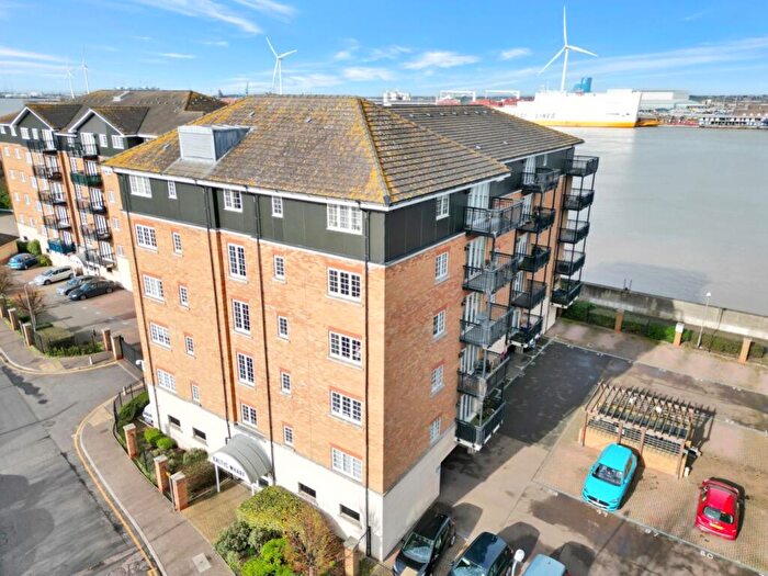 2 Bedroom Apartment To Rent In Baltic Wharf, Clifton Marine Parade, Gravesend, Kent, DA11