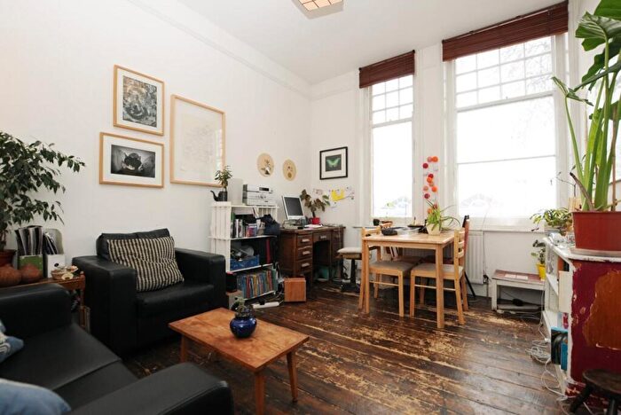 1 Bedroom Flat To Rent In Stamford Hill, Stoke Newington, N16