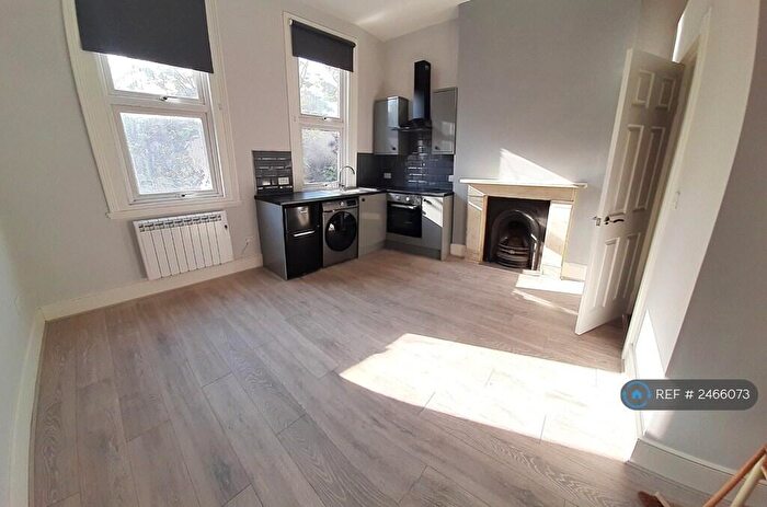 Studio To Rent In First Floor Studio, London, N16