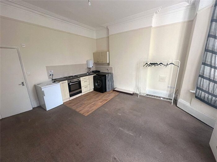 Studio To Rent In Gillot Road, Birmingham, B16