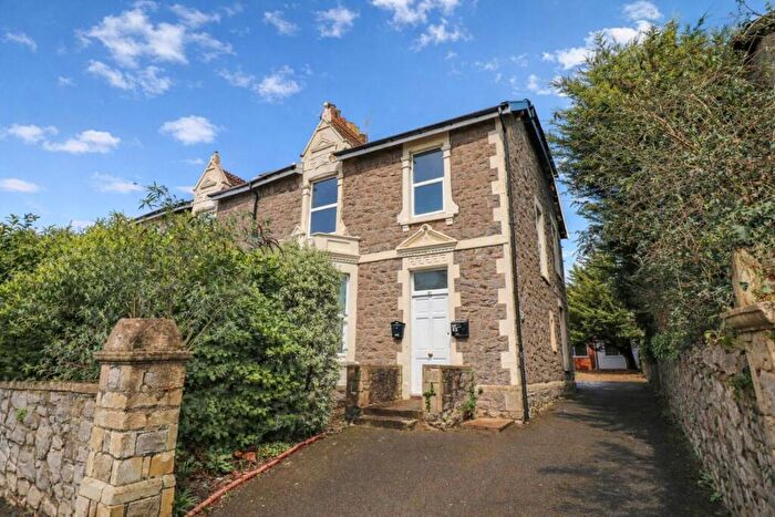 2 Bedroom Flat For Sale In Milton Road, Milton, BS23