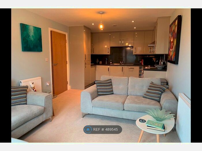 2 Bedroom Flat To Rent In Lonsdale, Wolverton, Milton Keynes MK12