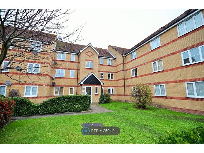 1 Bedroom Flat To Rent In Lewes Close, Grays, RM17