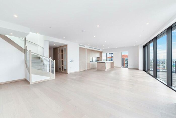 3 Bedroom Apartment To Rent In Legacy Building, Embassy Gardens, London, SW11