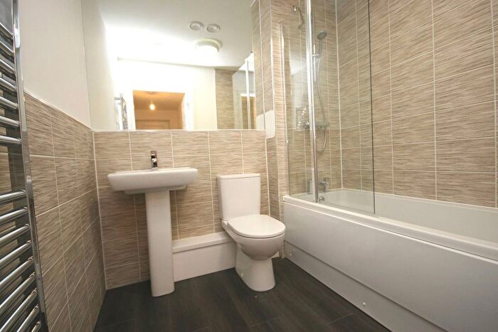 2 Bedroom Flat To Rent In Barnyard Park Rigg, South Gyle, Edinburgh, EH12