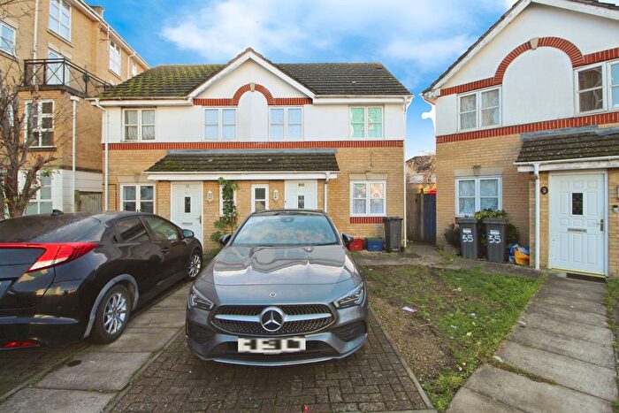 3 Bedroom Semi-Detached House To Rent In Highfield Road, Feltham, London, TW13