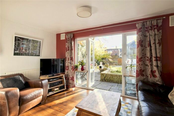 2 Bedroom Flat To Rent In Christchurch Road, London, SW2