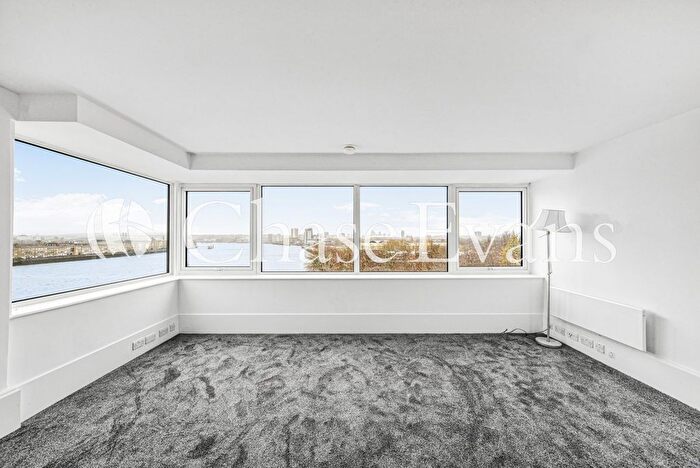 2 Bedroom Flat For Sale In Aragon Tower, George Beard Road, Deptford, London, SE8