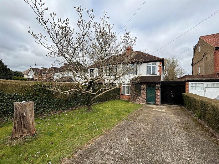 3 Bedroom Semi-Detached House To Rent In Blossom Way, Uxbridge, UB10