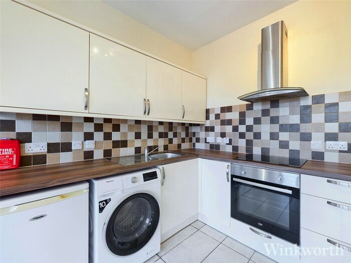 1 Bedroom Flat To Rent In The Cottage, Woodhurst Road, London W3
