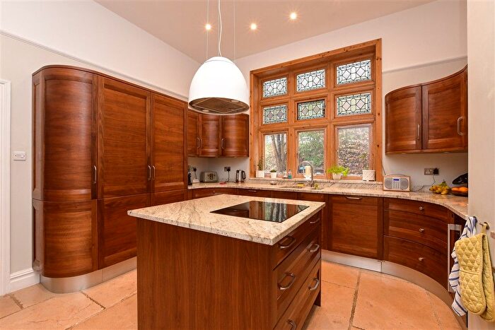 3 Bedroom Property For Sale In War Coppice Road, Caterham, Surrey, CR3