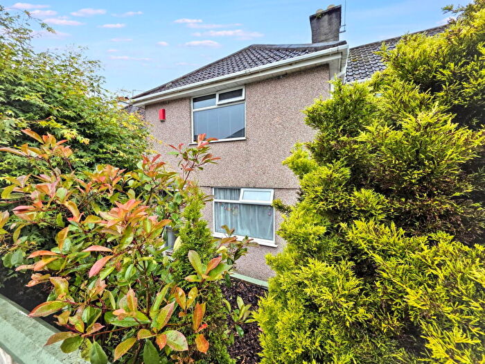 3 Bedroom Terraced House For Sale In Holmes Avenue, Plymouth, PL3