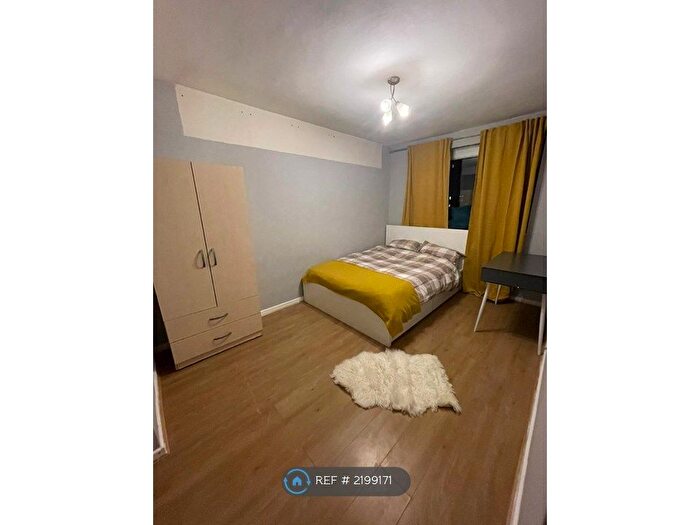 4 Bedroom Maisonette To Rent In Pollard Street, Bethnal Green, E2