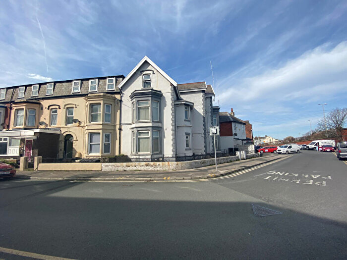 8 Bedroom Terraced House For Sale In Osborne Road, Blackpool, Lancashire, FY4