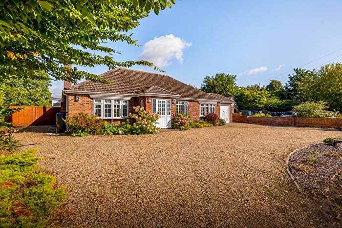 4 Bedroom Detached Bungalow For Sale In Station Road, Surfleet, PE11