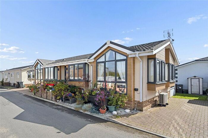 2 Bedroom Park Home For Sale In Maple Mews, Hayes Country Park, Battlesbridge, Wickford, SS11