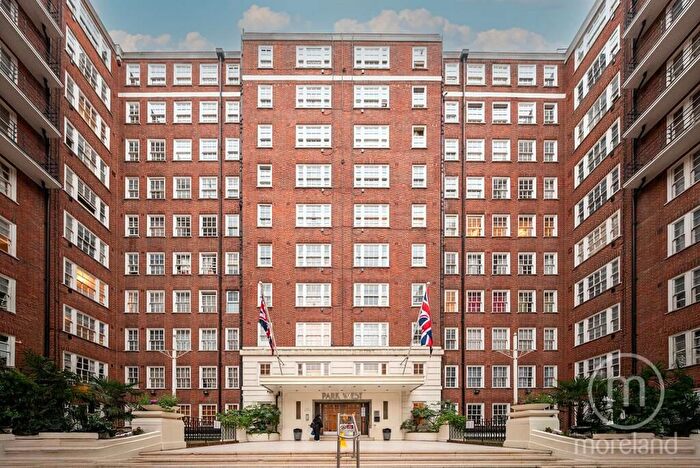 2 Bedroom Flat For Sale In Edgware Road, London, W2