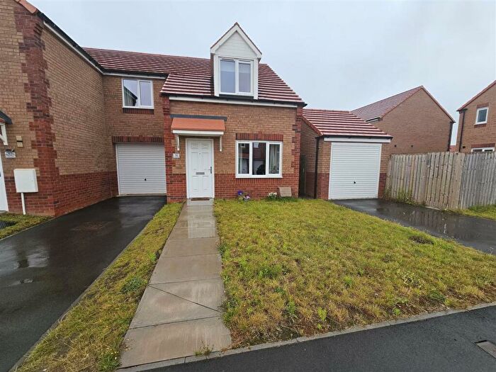 3 Bedroom Semi-Detached House For Sale In Sir Brian Way, Newark, Bilsthorpe, NG22
