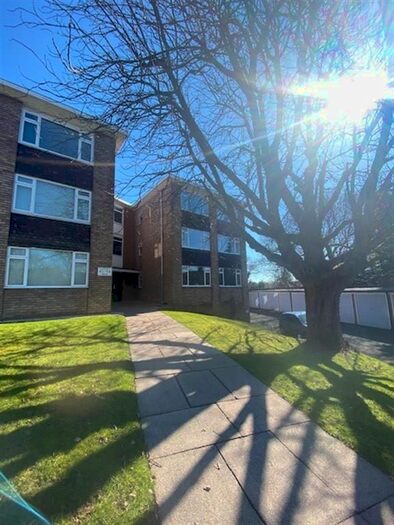 1 Bedroom Flat To Rent In Savoy Close, Birmingham, B32