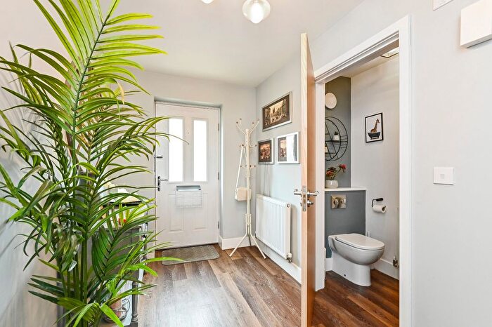 4 Bedroom Detached House For Sale In Motley Gardens, Alton, Hampshire, GU34