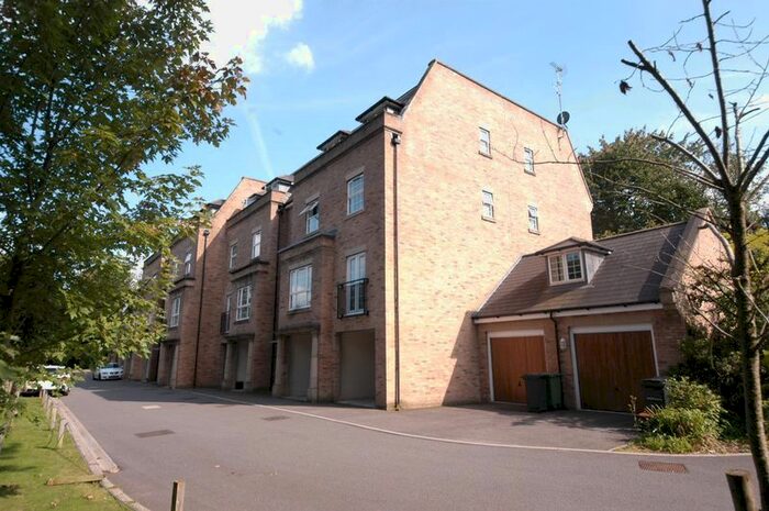 2 Bedroom Flat To Rent In The Chimes, Bearsted, Maidstone, ME14