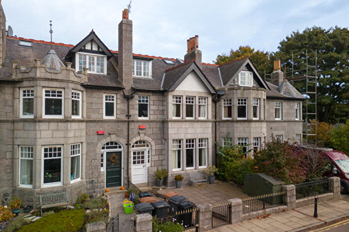 4 Bedroom Terraced House To Rent In Fonthill Terrace, Aberdeen, AB11