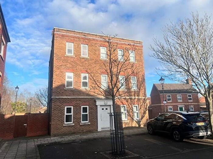 2 Bedroom Apartment To Rent In Knightsbridge Place, Aylesbury, HP19