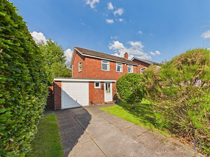 3 Bedroom Detached House For Sale In Hill Drive, Handforth, SK9