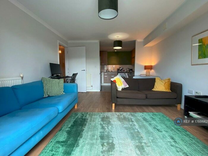 1 Bedroom Flat To Rent In Academia Way, London, N17