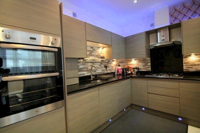 1 Bedroom Flat To Rent In Ashburton Road, Croydon, CR0